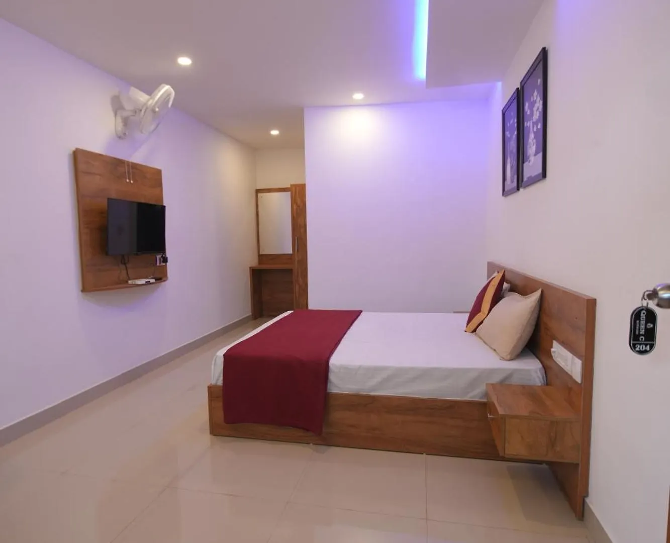 Queen-C Inn Mananthavady India