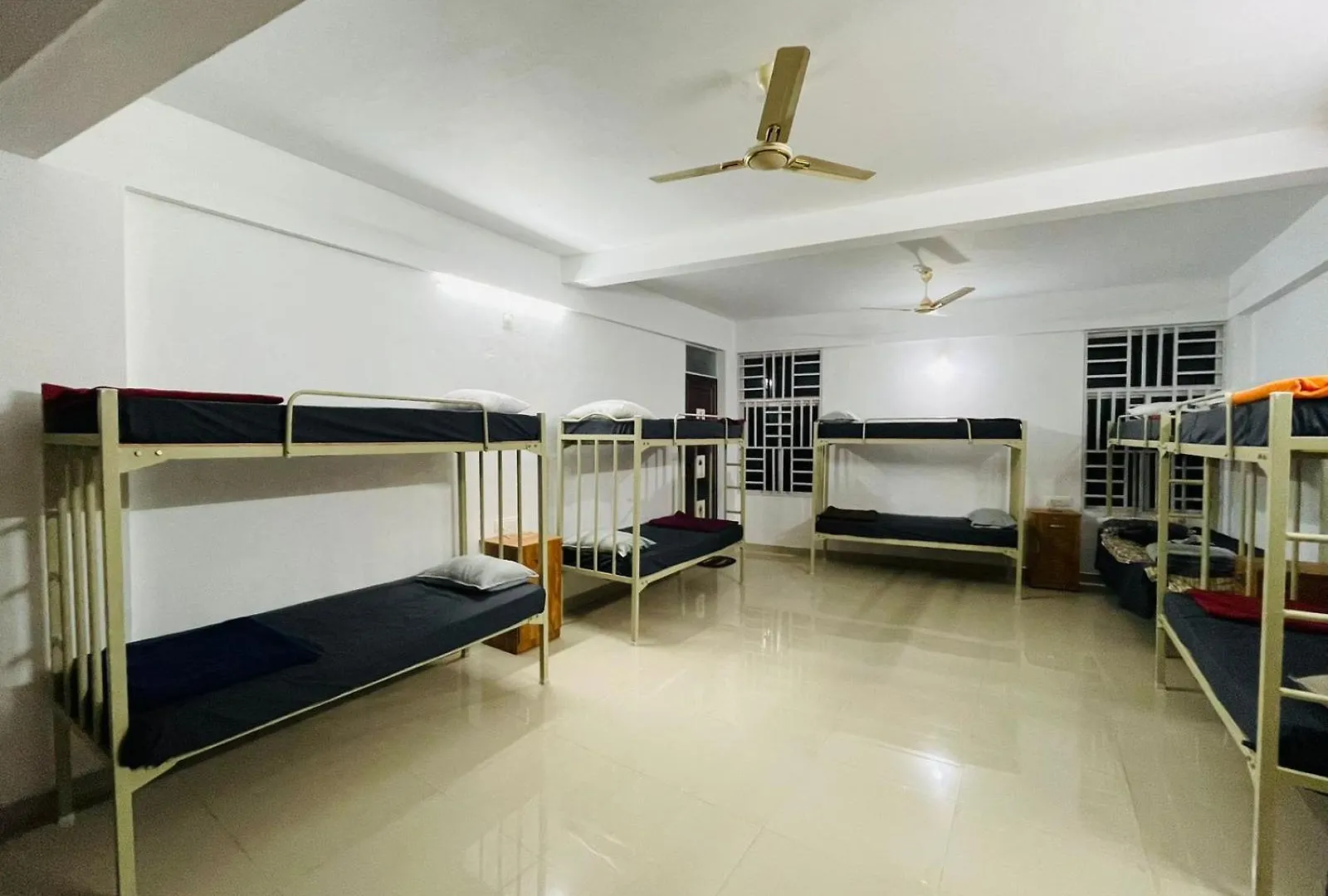 Hotel Queen-C Inn Mananthavady
