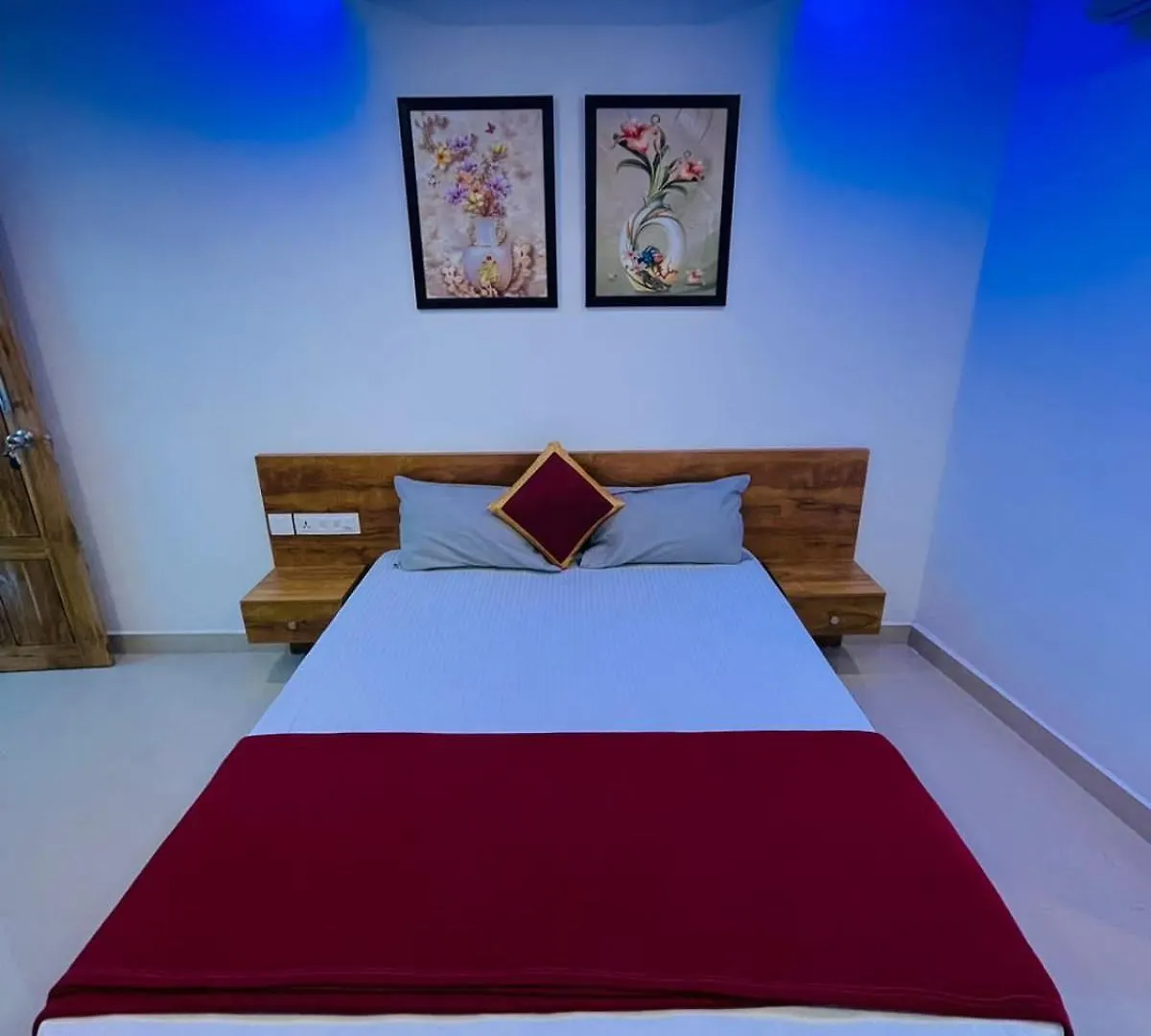 Queen-C Inn Mananthavady 0*,  India