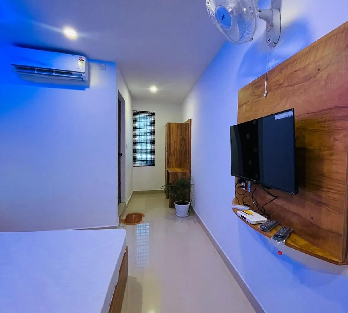 Otel Queen-C Inn Mananthavady Hindistan